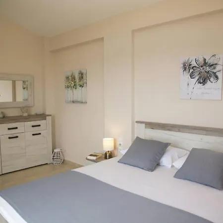 La Luna Maisonette *